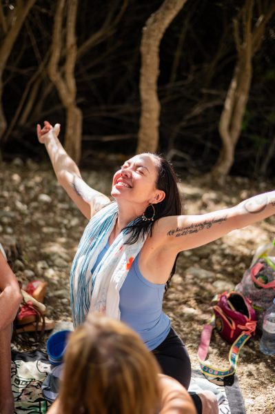 Alethe retreats Alethe retreats